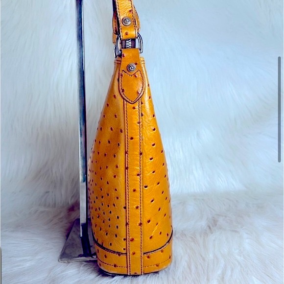 STUNNING VINTAGE DOONEY & BOURKE CAMEL HANDBAG WITH DUSTBAG - Picture 5 of 13